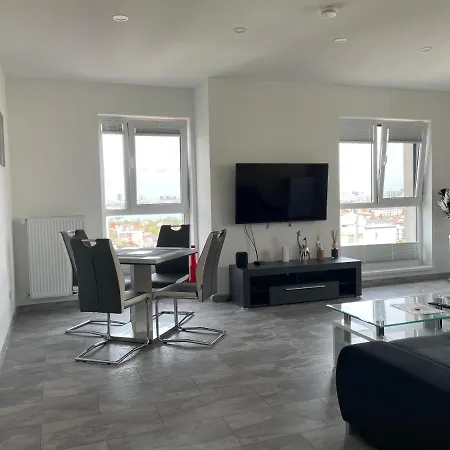 Lakeview 2 Penthouse Rooftop Terrace W15 * Бухарест