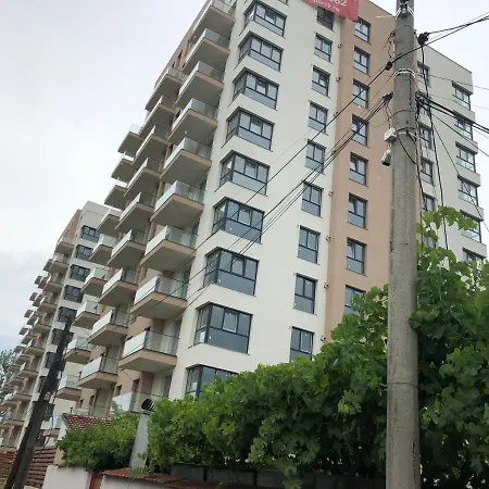 Lakeview 2 Penthouse Rooftop Terrace W15 * Boekarest