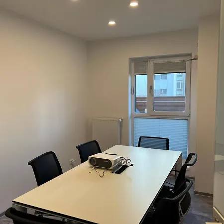 Lakeview 2 Penthouse Rooftop Terrace W15 Apartment