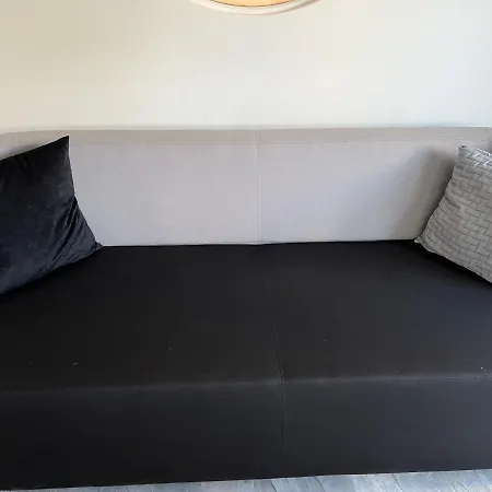 Lakeview 2 Penthouse Rooftop Terrace W15 *