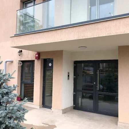 Lakeview 2 Penthouse Rooftop Terrace W15