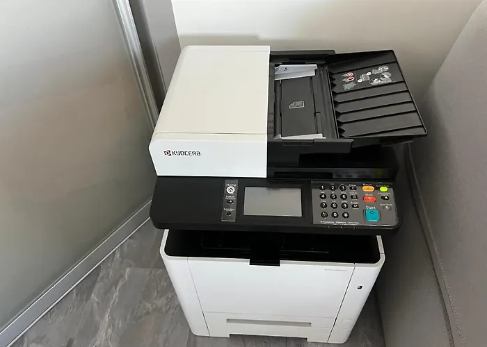 Lakeview 2 Penthouse Rooftop Terrace W15 بوخارست