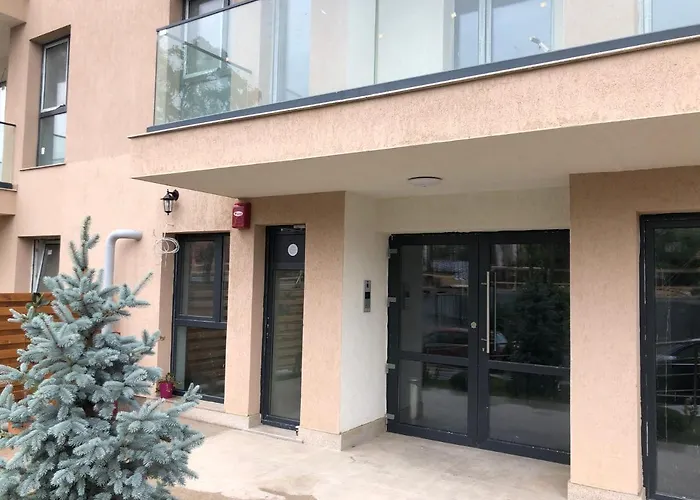 Lakeview 2 Penthouse Rooftop Terrace W15